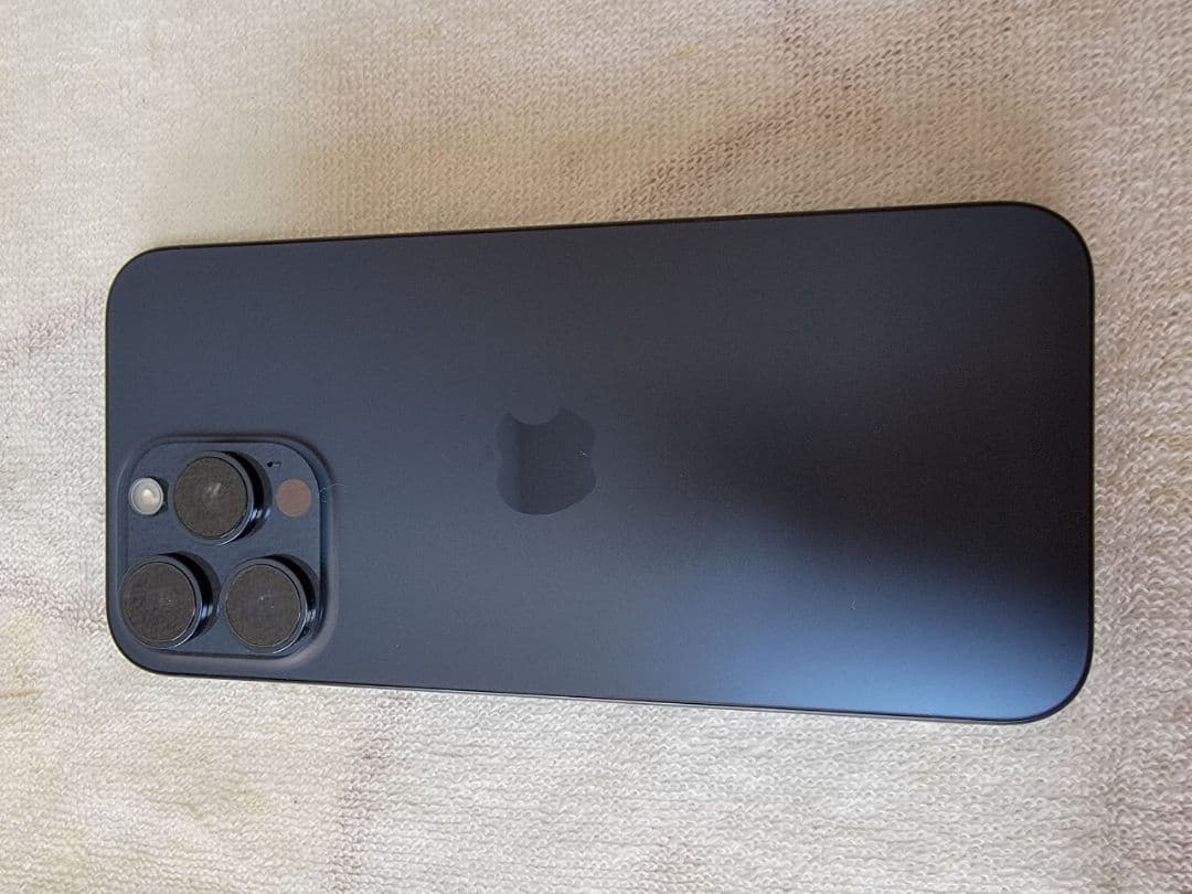 【極美品】iPhone 15 Pro Max 512GB 国内版/新品液晶交換済