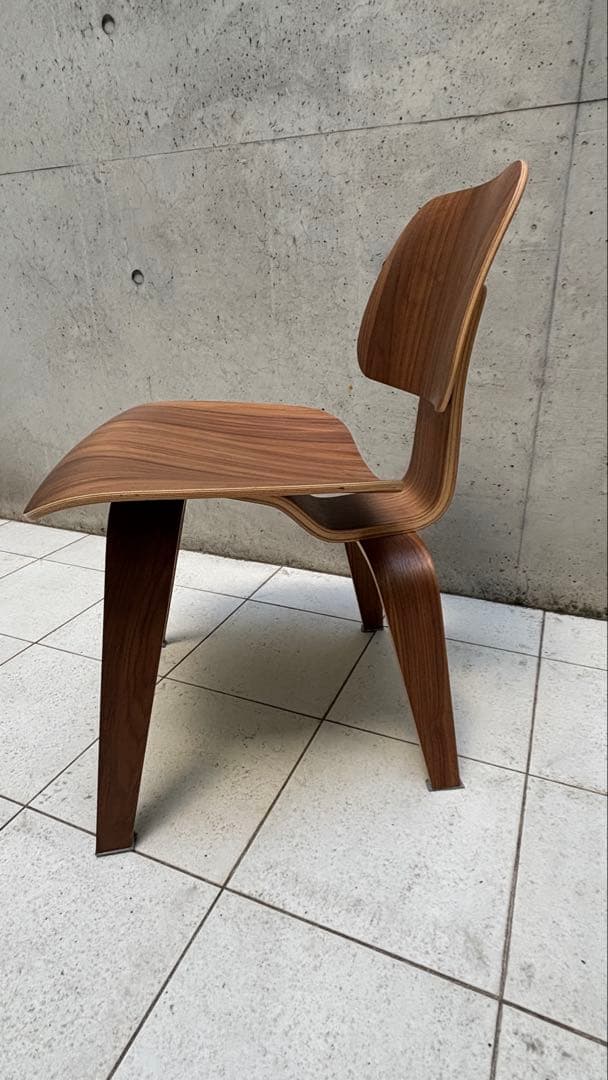 椅子 Herman Miller Eames Molded Plywood Chair