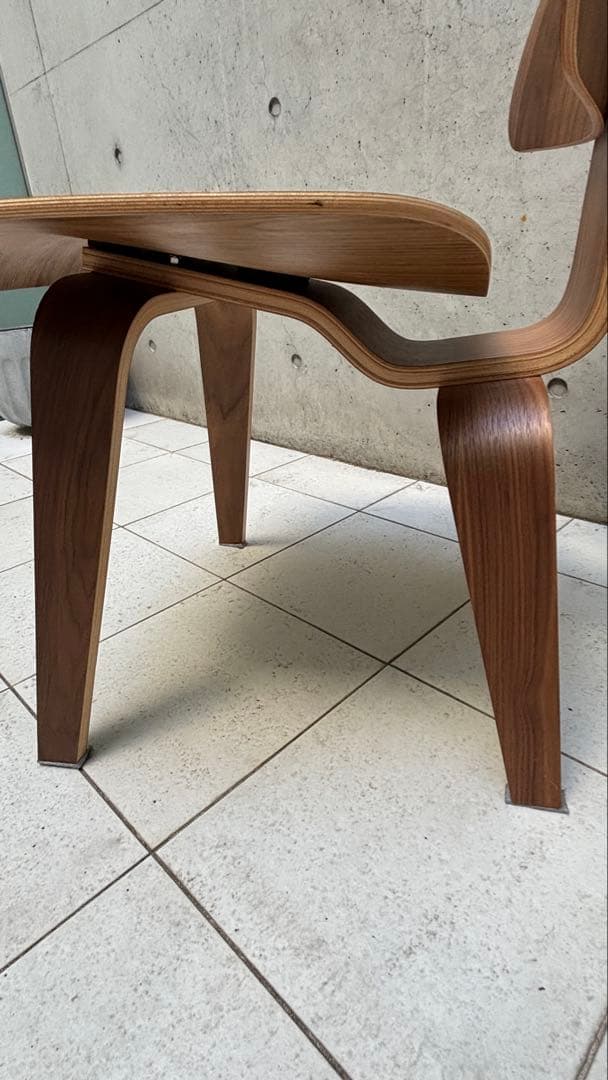 椅子 Herman Miller Eames Molded Plywood Chair