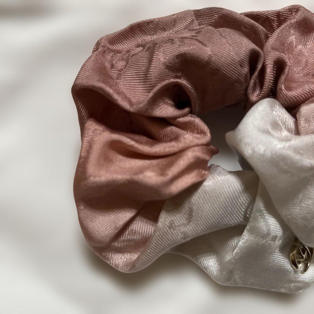 ☆ほぼ未使用☆GUCCI GGシルクジャガードシュシュ　ローズグラデーション