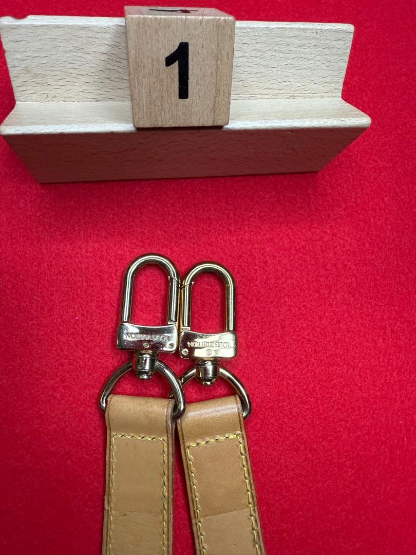 ルイヴィトン　ショルダーストラップ　ヌメ革　ゴールド金具　10段階調節