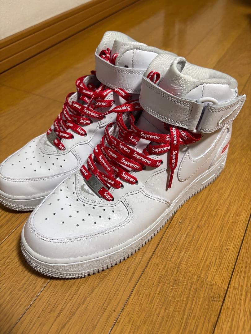 H&Sショップ Supreme × Nike Air Force 1
