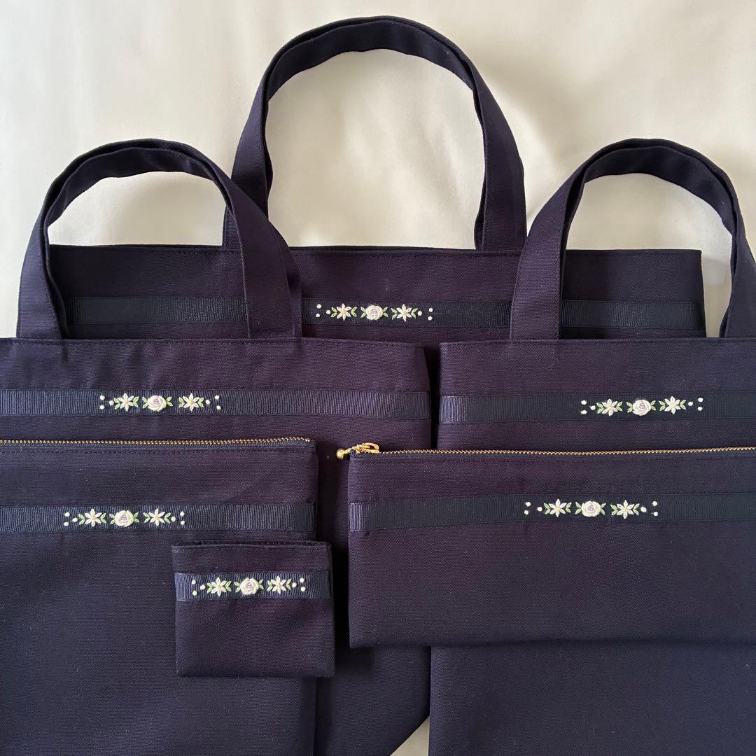 こん様　手刺繍　ちり紙入れ　折り紙ケース　サブバッグ　上履き入れ　お受験 1/2