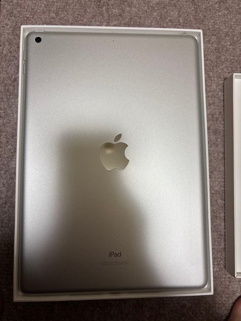 iPad 第8世代 32GB シルバー　Apple Pencil第一世代