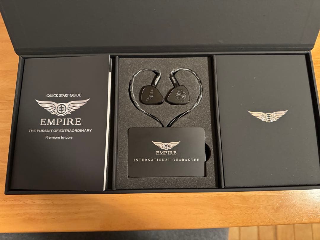 イヤホン EMPIRE EARS. RAVEN