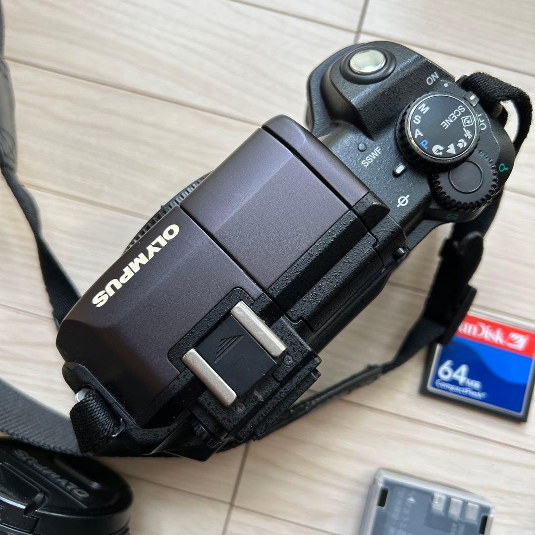 美品 OLYMPUS E-300 ダブルレンズセット カード付 一眼レフカメラ