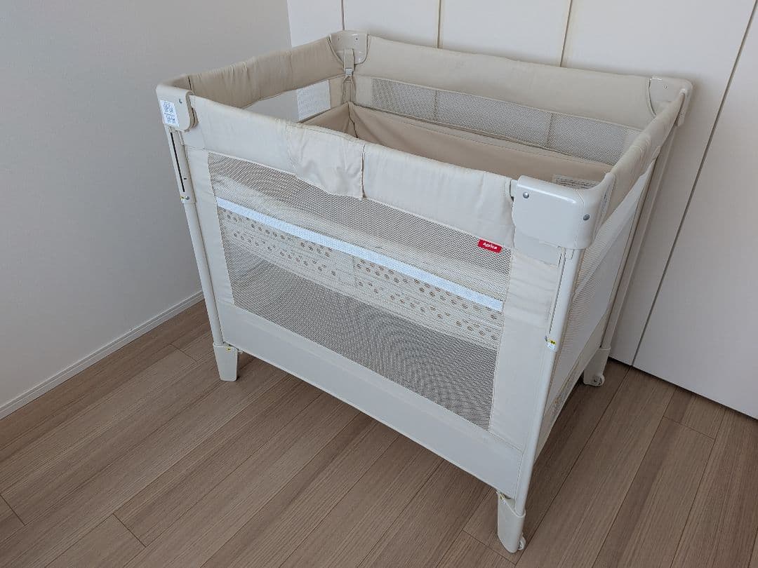 美品★アップリカ　ココネルエアー　ミルクホワイト