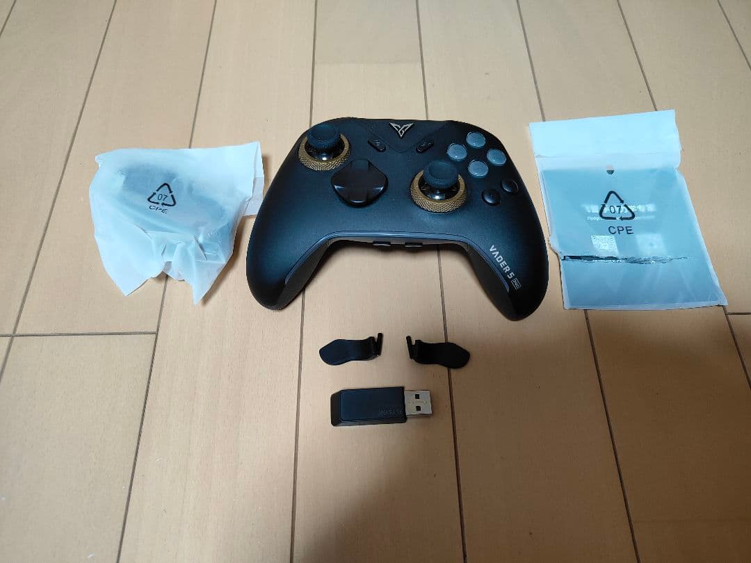 Flydigi Vader 5 Pro ゲームコントローラー 充電器セット