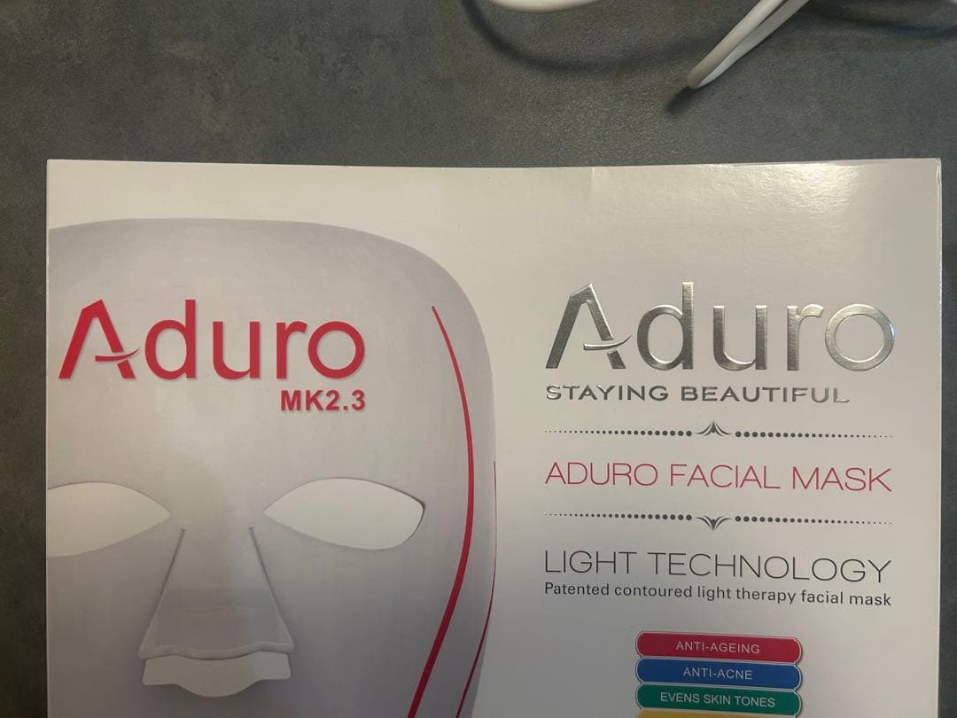 Aduro LED美顔器　ADURO アデューロ7＋1 LEDフェイスマスク