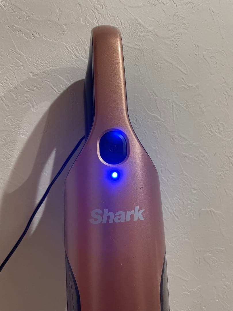 Shark スティッククリーナー ゴールド
