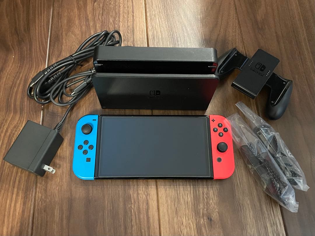 Nintendo Switch 有機ELモデル 青/赤（箱・付属品完備)