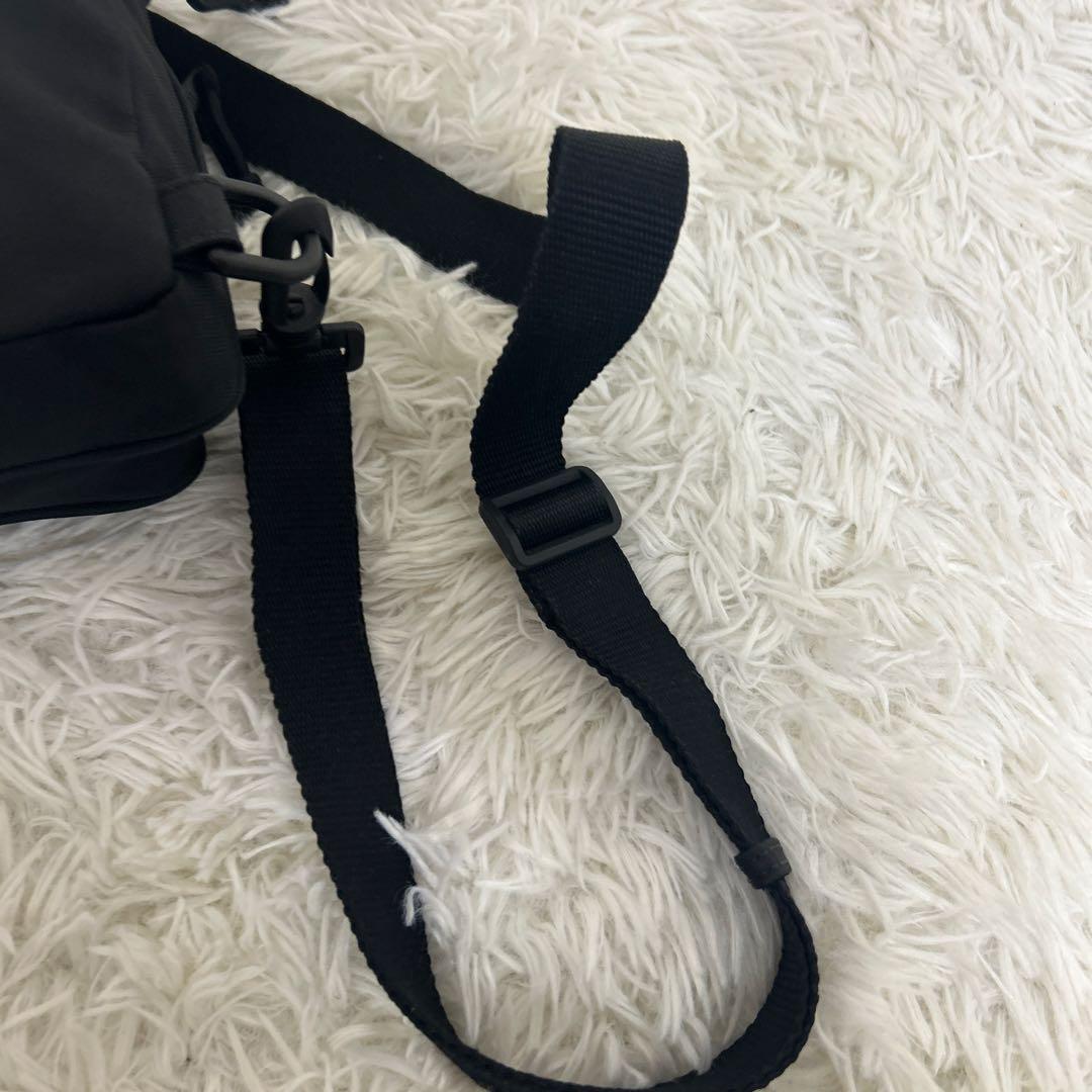 Balenciaga バレンシアガ ボディバッグ　クロスボディ　ウエストポーチ