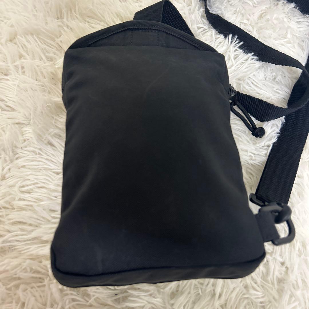 Balenciaga バレンシアガ ボディバッグ　クロスボディ　ウエストポーチ