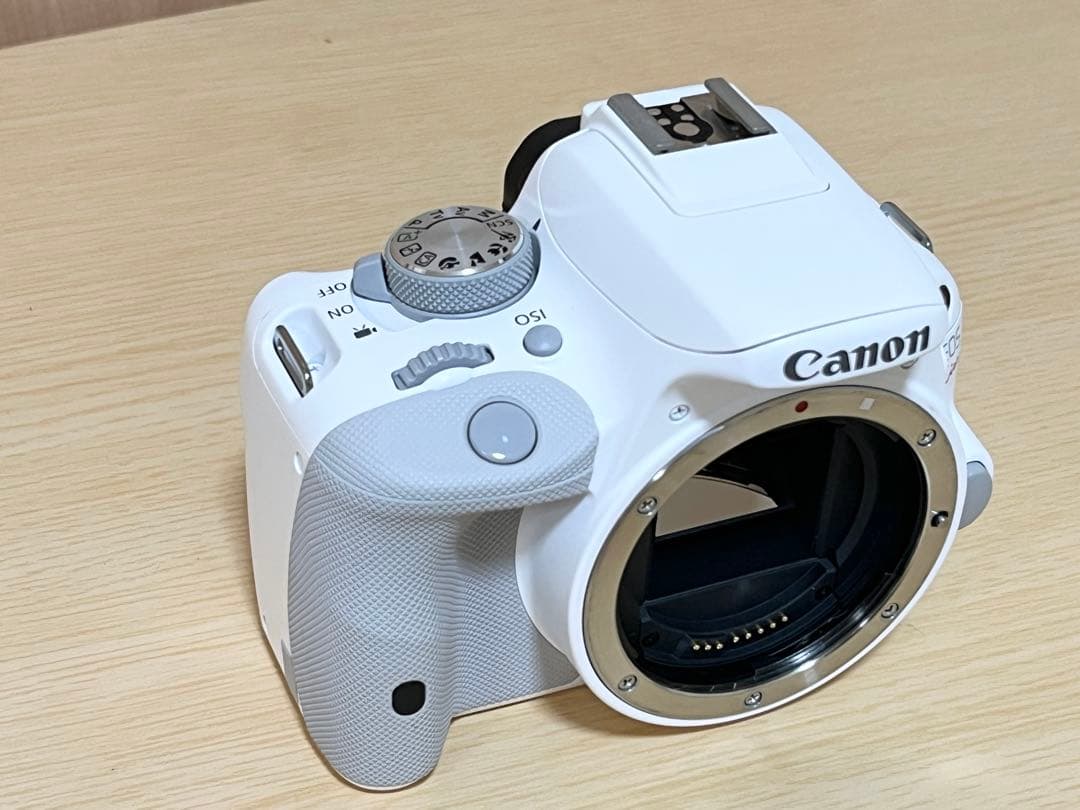 Canon EOS Kiss X7 限定ホワイト(レンズ付)