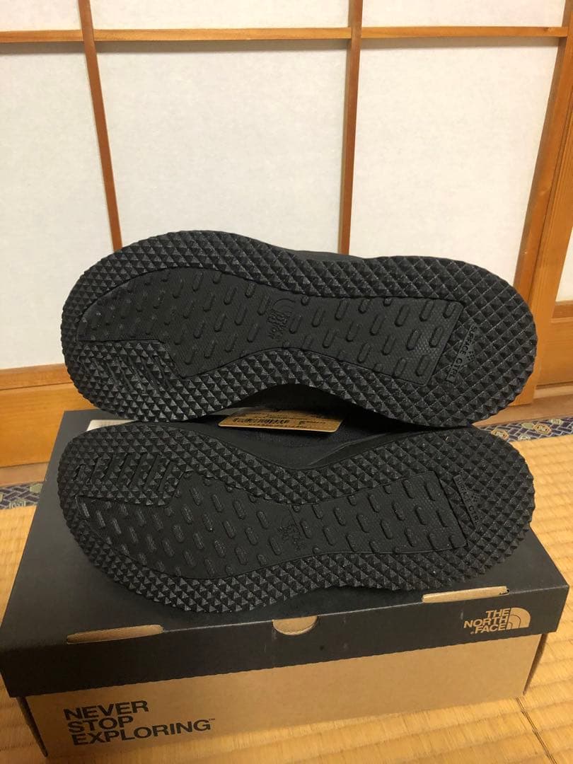 新品　ザノースフェイス　ヌプシチャッカ　２４センチ