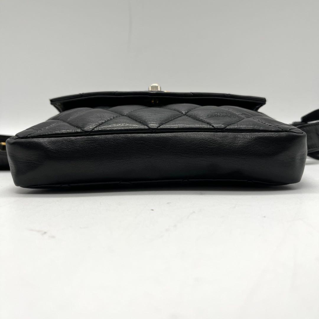 美品 シャネル ウエストポーチ マトラッセ ココマーク ターンロック ブラック