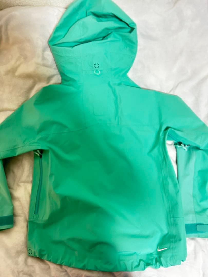 Nike ACG GORE-TEX ミントグリーンジャケット