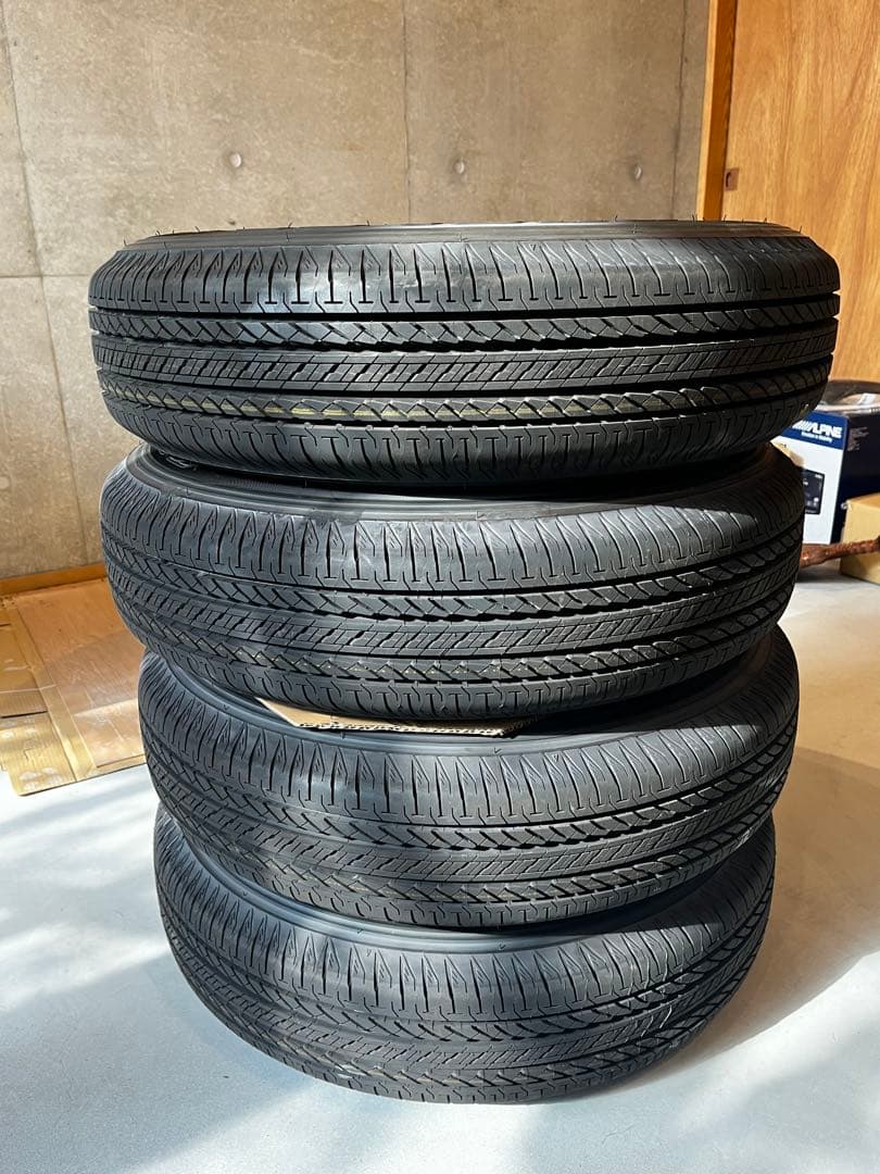 愛知　ジムニー　純正タイヤ、ホイール4本セットJB64、XL 新車外し