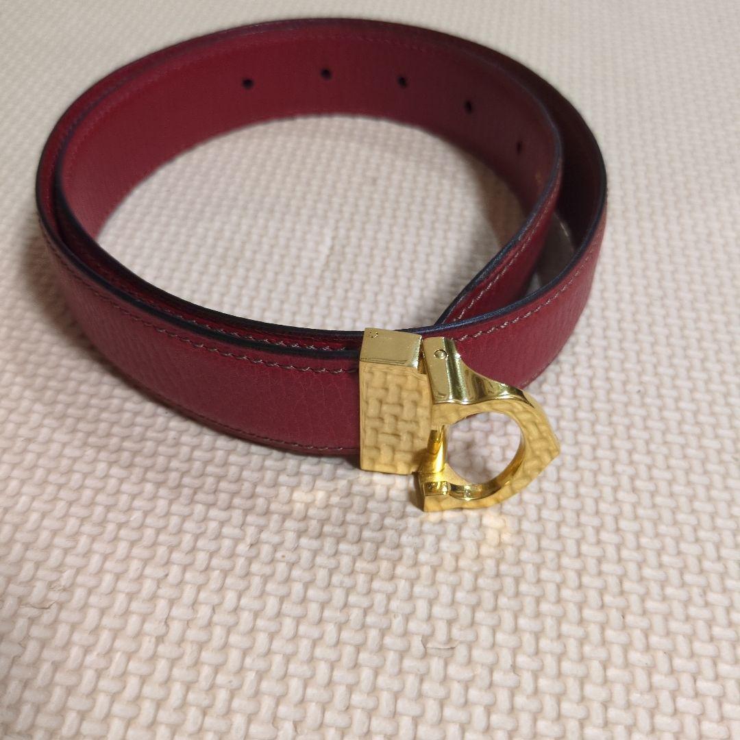 カルティエCartier 赤 レディース　レザー ベルト