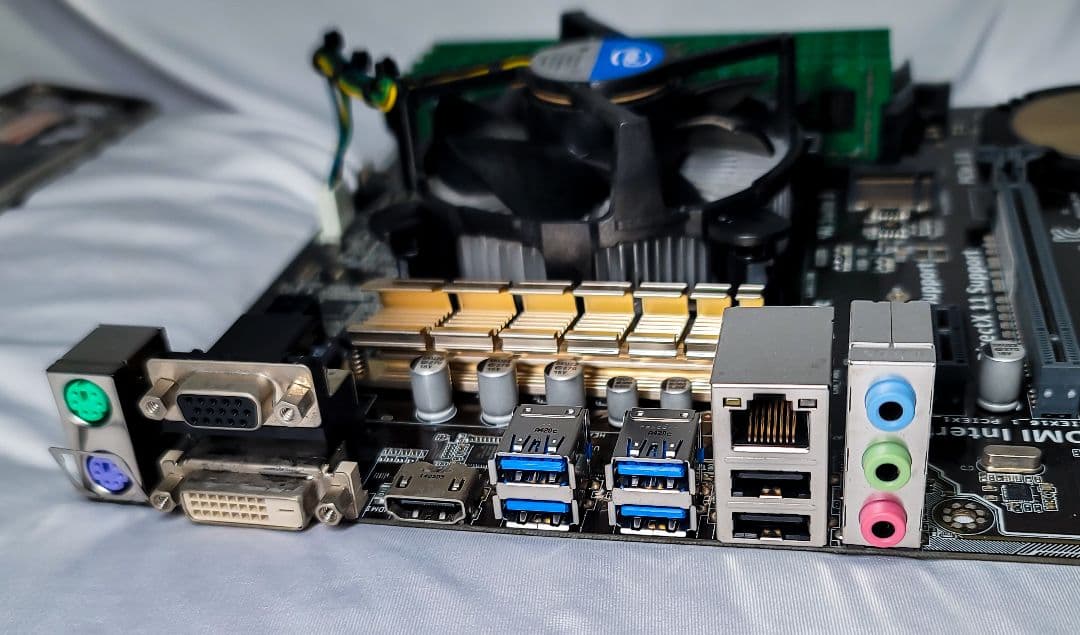 Intel Core i7 4790k ASUS Z97-K メモリ32G