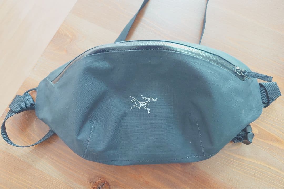 Arc'teryx グランヴィルクロスボディバッグ 黒