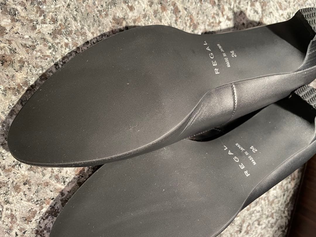 リーガルPLATINUM 黒パンプス24cm