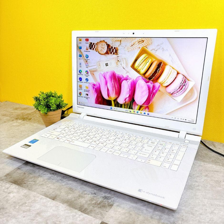 新品SSD搭載で快適✨ブルーレイ フルHD 薄型ノートパソコンWindows11