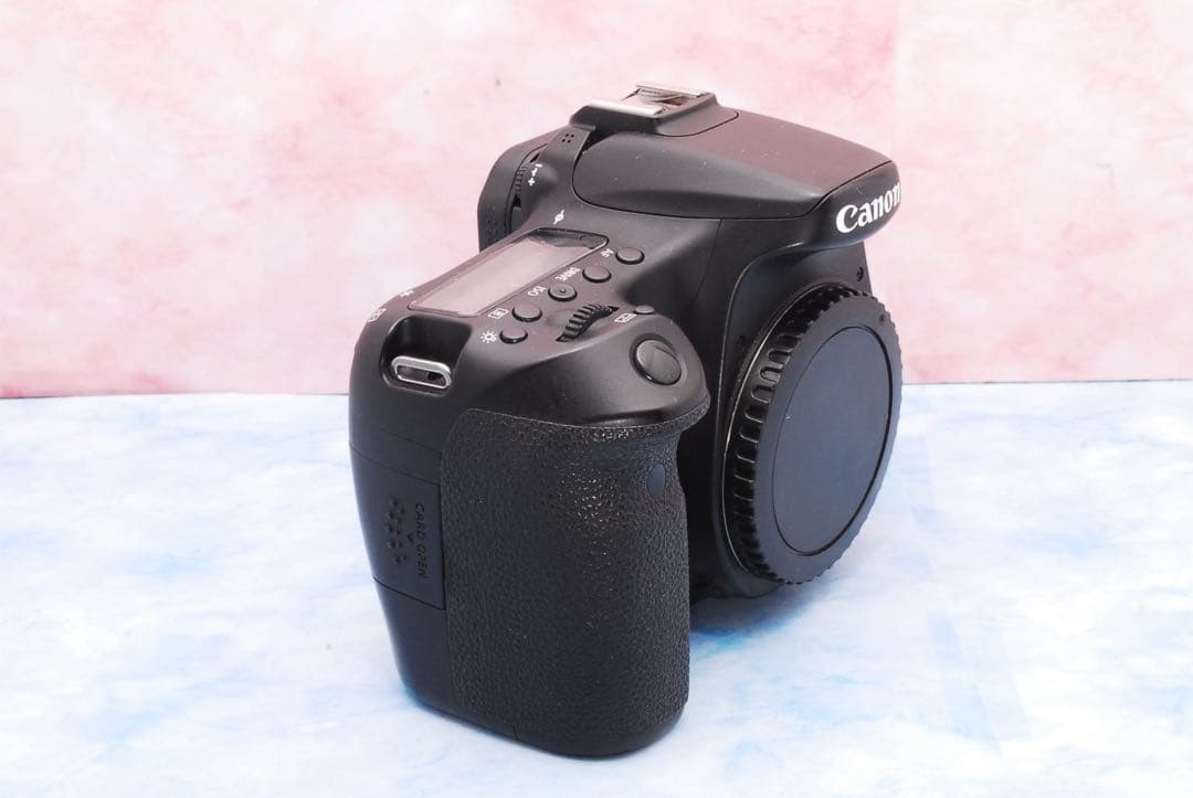 Canon EOS 70D☆手ぶれ補正Wレンズ☆一眼レフカメラ☆Wi-Fi