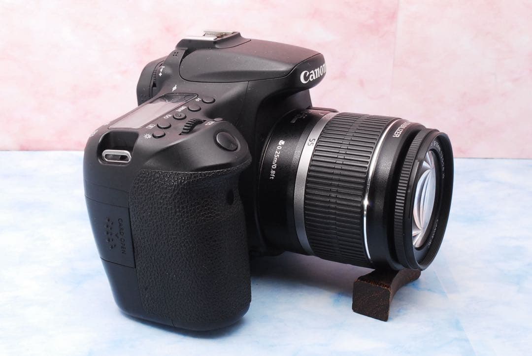 Canon EOS 70D☆手ぶれ補正Wレンズ☆一眼レフカメラ☆Wi-Fi