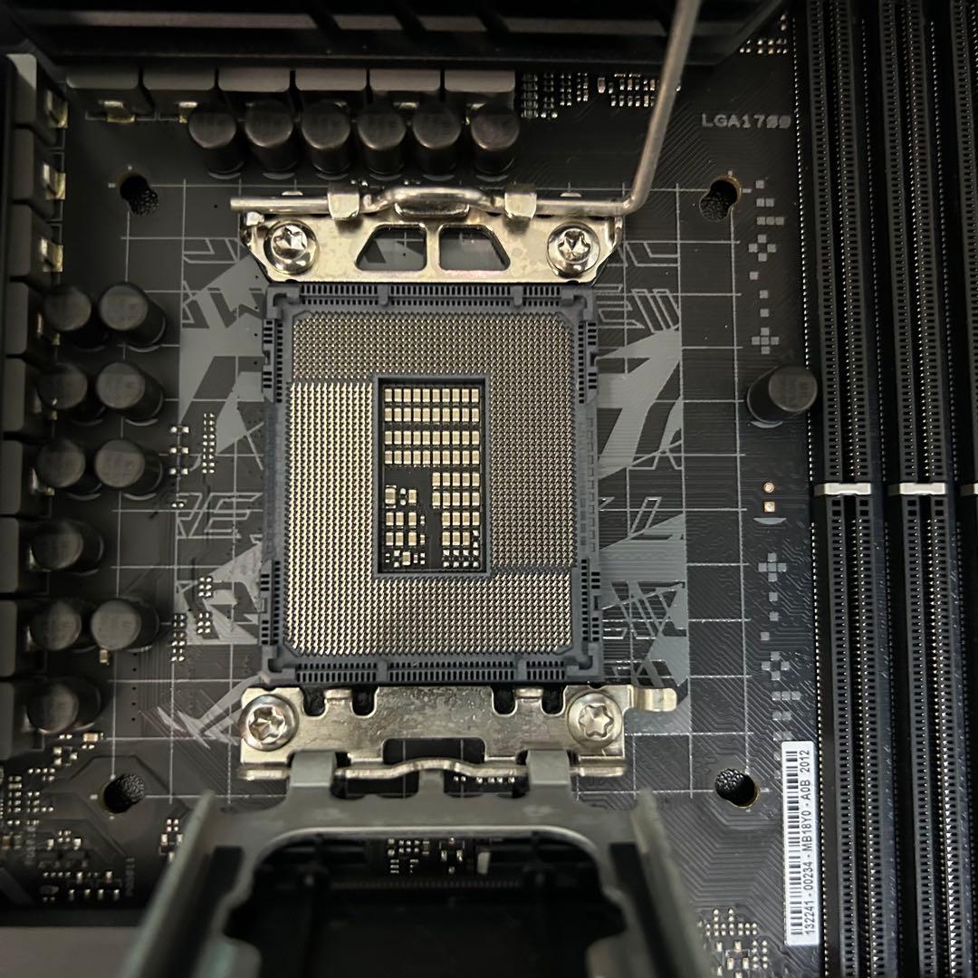 ASUS B660 マザーボード(Intel12~14世代)