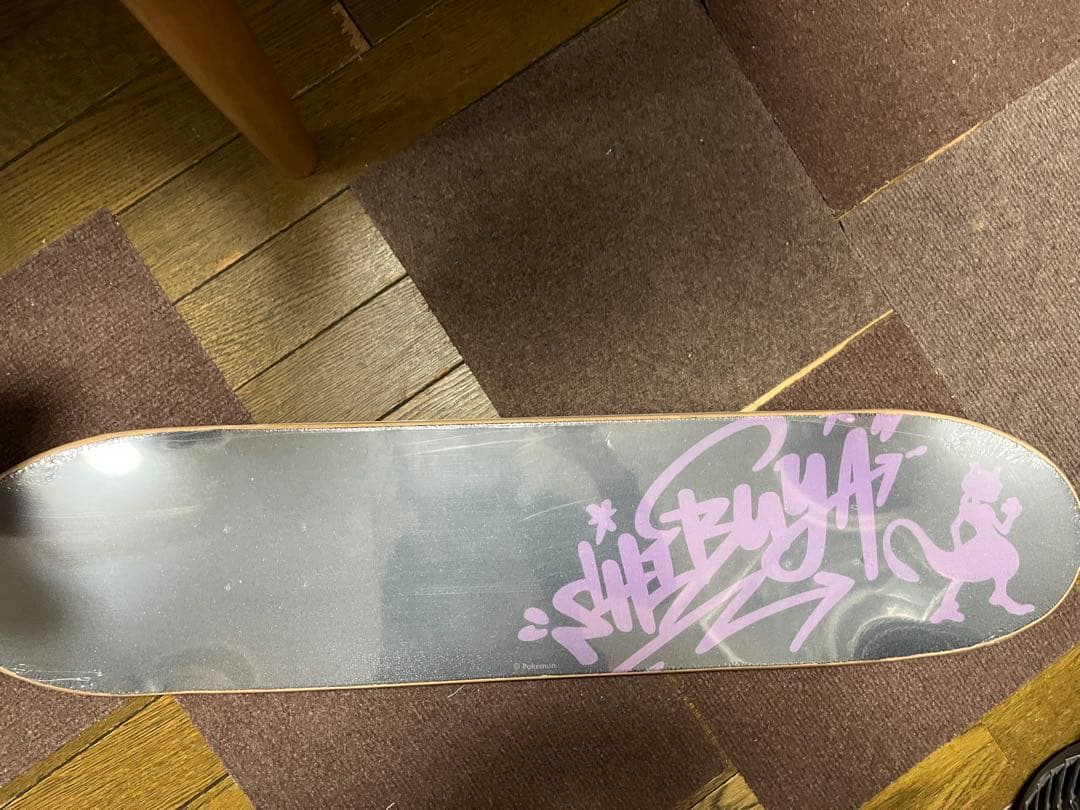ポケモンセンター限定　スケートボード　ミュウツー