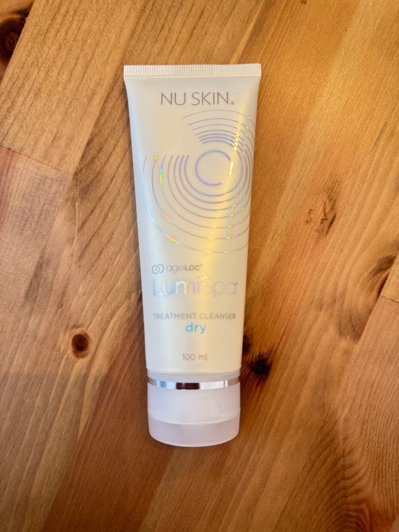 NU SKIN ルミスパ　クレンザー 充電器付き