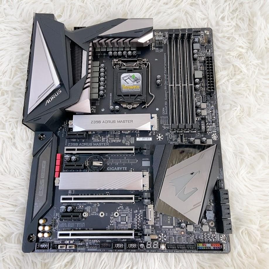 GIGABYTE Z390 ATX マザーボード AORUS MASTER