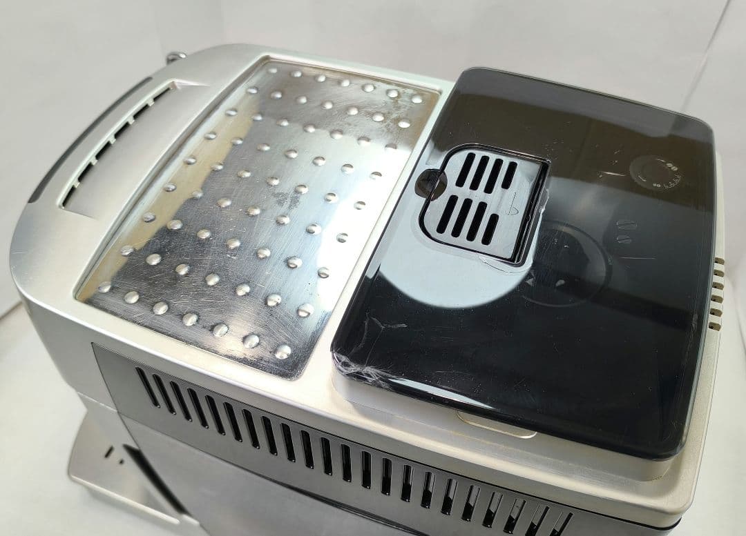 デロンギ　コンパクト2全自動コーヒーマシン　マグニフィカS　ECAM22110