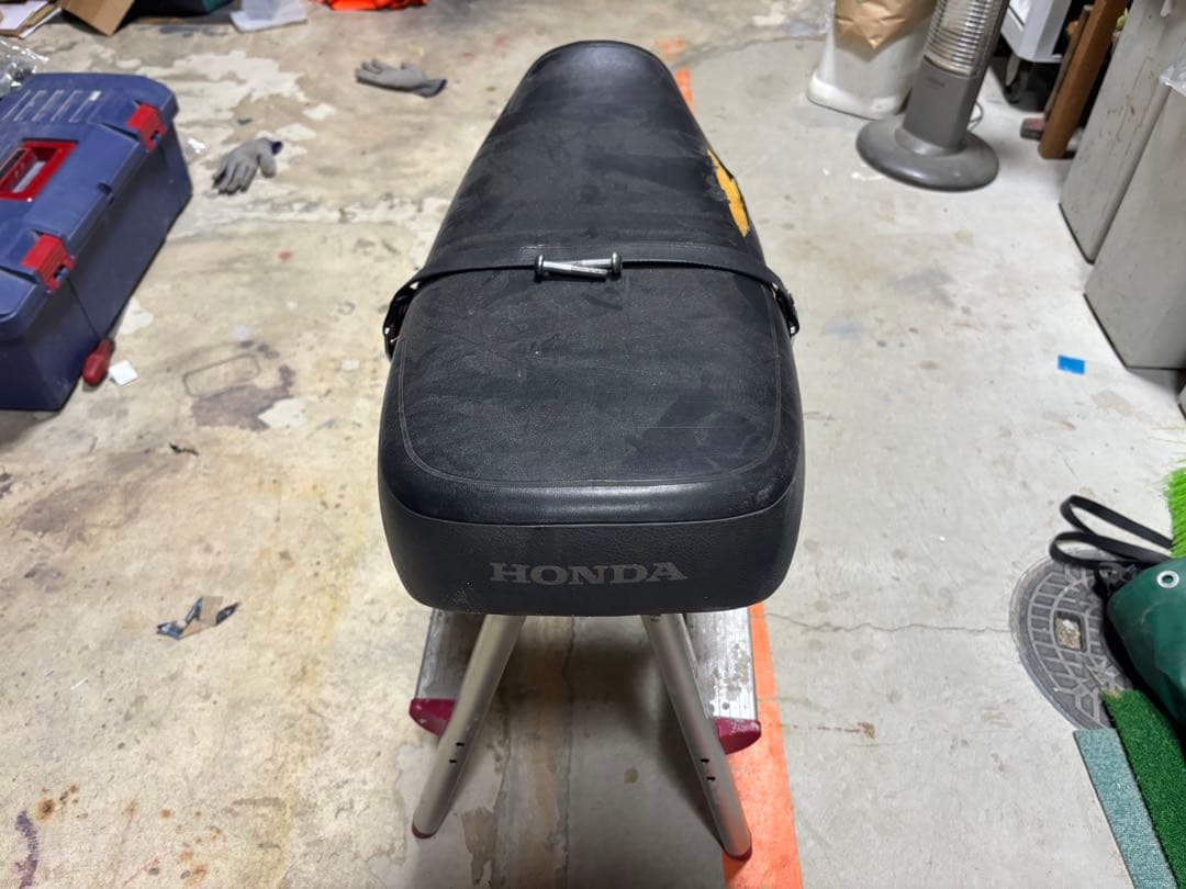 cb400ss 純正シート