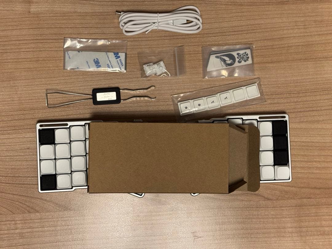 Cornix LP 分割キーボード シルバー　専用ポーチ付き