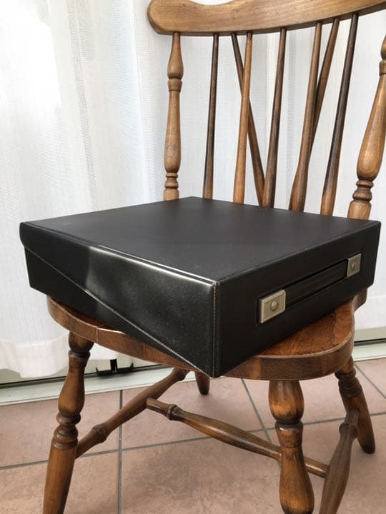 アンティーク　オリベッティタイプライター