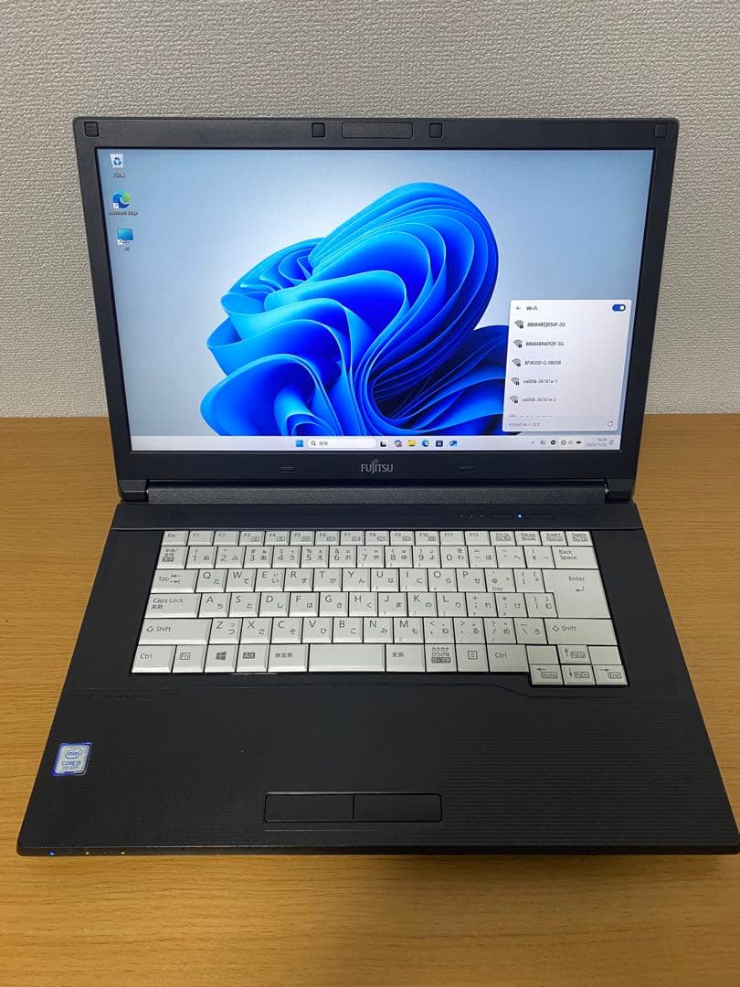 富士通ノートパソコン/i5-7300U/SSD256GB/8GB/無線