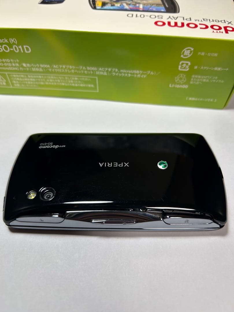 NTT docomo Xperia PLAY SO-01D ブラック