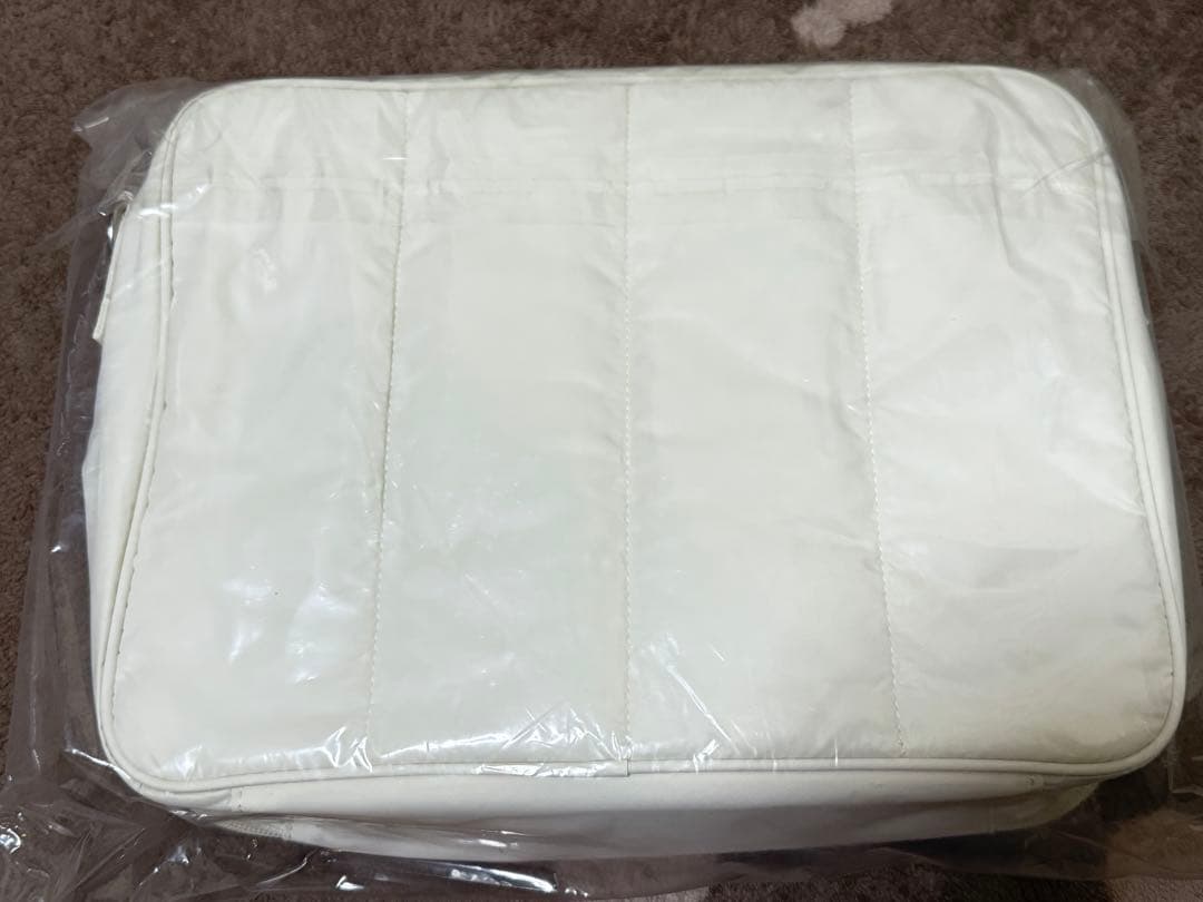 新品未使用　カラン　calin マザーズバッグ　ホワイト