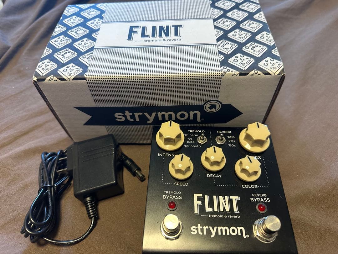 Strymon FLINT V1トレモロ & リバーブ