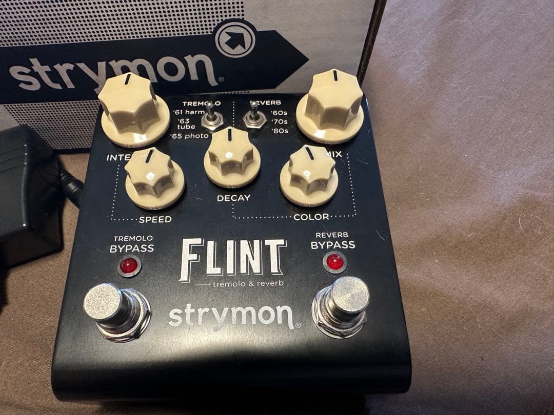 Strymon FLINT V1トレモロ & リバーブ
