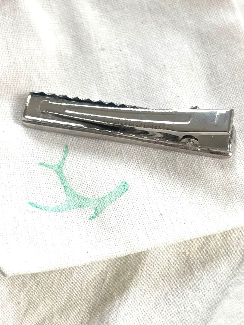 【pluie】プリュイYeux et ligne Logo Clipヘアクリップ