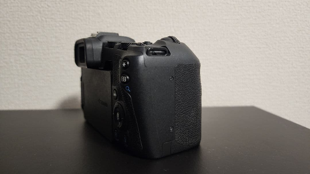 Canon EOS RP本体と付属品