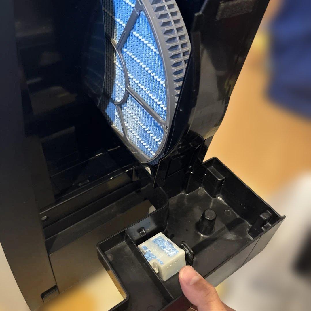 2021年製 除加湿空気清浄機　KC-HD70-W