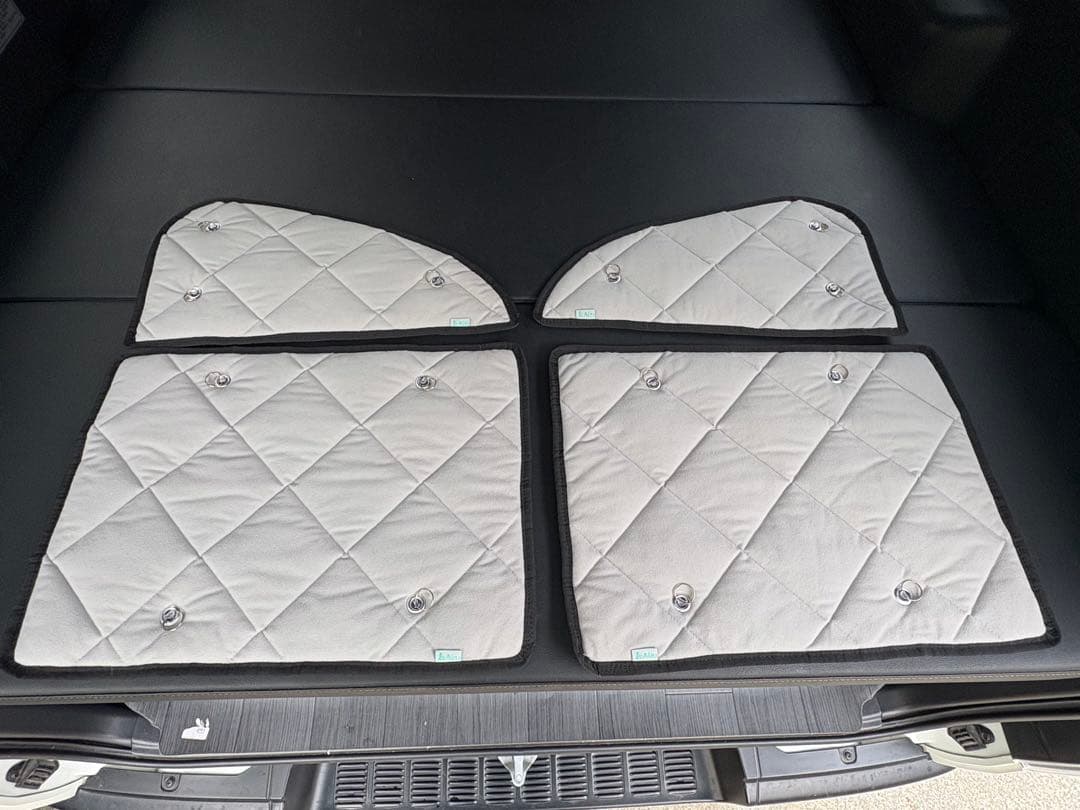 ハイエースバン　Aizu　アイズ　マルチシェード【セカンド左右：3分割】