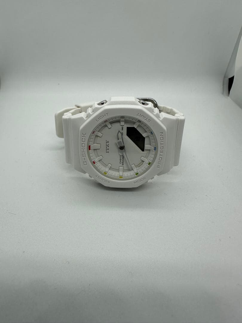 カシオ ジーショック ITZYコラボレーションモデル レディース ホワイト