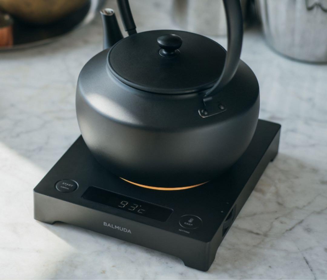 【お洒落⁉︎一味違う鉄瓶型‼︎】電気ケトルの「BALMUDA MoonKettle」