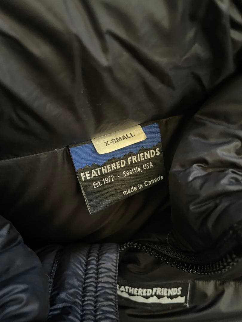 フェザードフレンズ　FEATHERED FRIENDSダウンベスト　黒