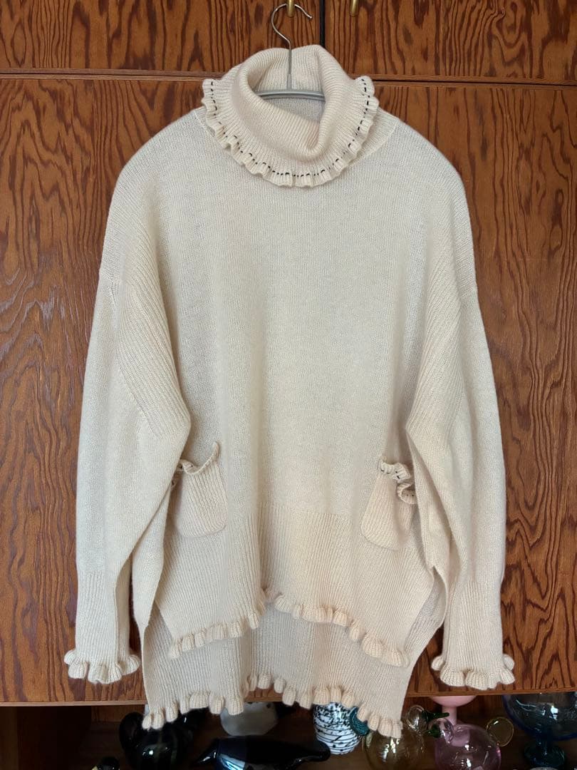 トワヴァーズVolant turtle neck カシミヤタートルネックセーター